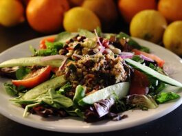 Salade-quinoa-legumes-croquants